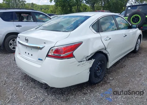 2014 Nissan Altima 2.5/2.5 S/2.5 Sl/2.5 Sv z USA, uszkodzony, nr VIN 1N4AL3AP5EC288165